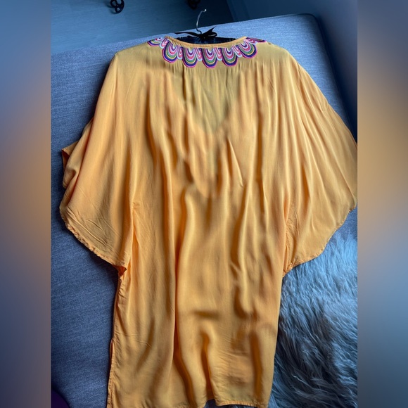 Trina Turk swimsuit coverup - Picture 6 of 7